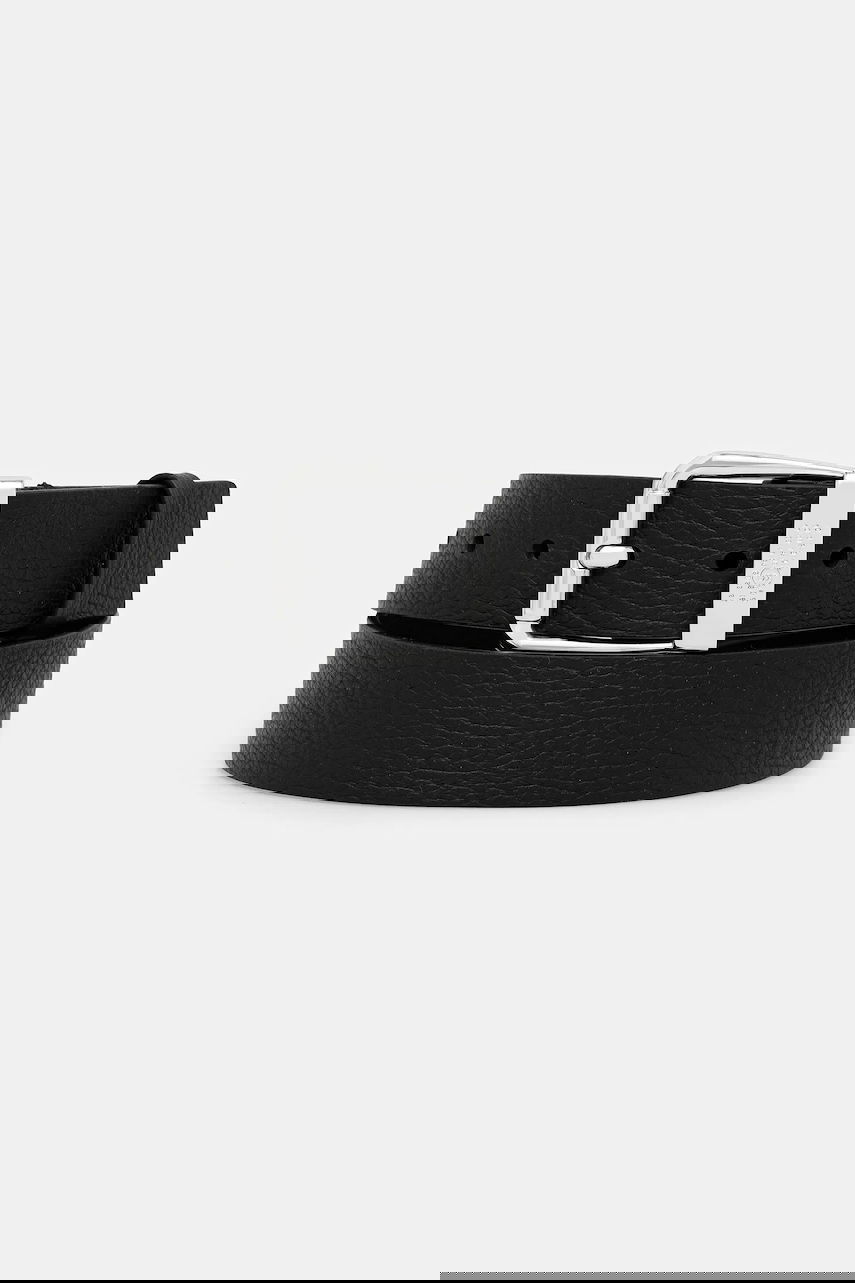 Opasok Maison Margiela MM6 Maison Margiela Pebbled Leather Pin Buckle Belt Čierna | SA6TP0040.P8326.T8013, 0