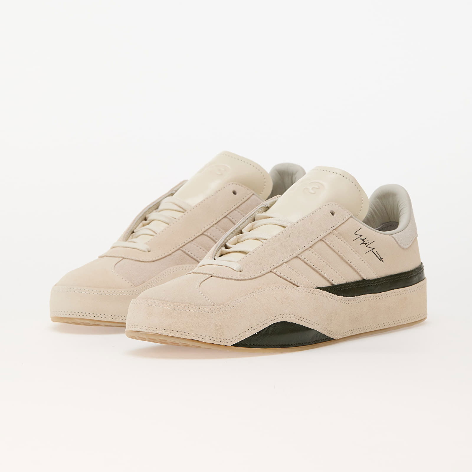 Gazelle Crew White/ Off-White/ Night Cargo