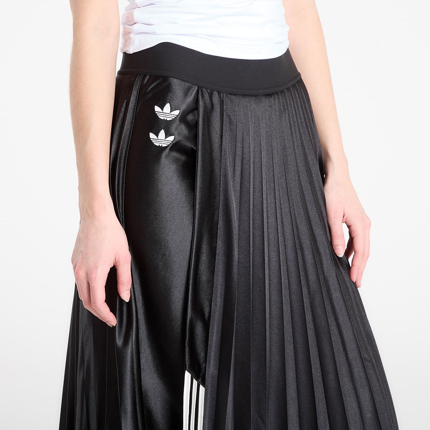 Sukňa adidas Originals Pleated Skirt x Willy Chavarria Čierna | KD9352, 1
