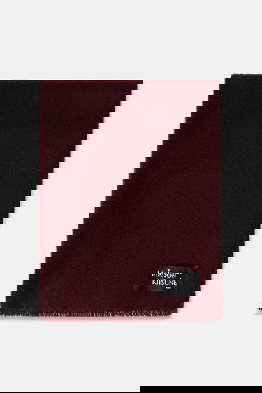 Šál MAISON KITSUNÉ Wool Fringe Scarf with Logo Patch Vínová | PW06200WB0028, 1