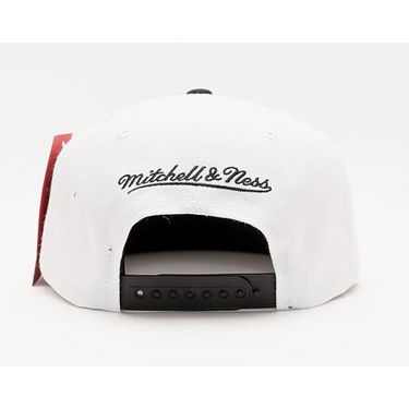 Šiltovka Mitchell & Ness Day One Snapback Bulls Cap Čierna | 6HSSMM19224-CBUWHBK, 1