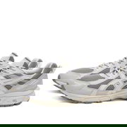 Men's GEL-VENTURE 6 Sneakers in Clay Grey/Cream, Size UK 10 | END. Clothing