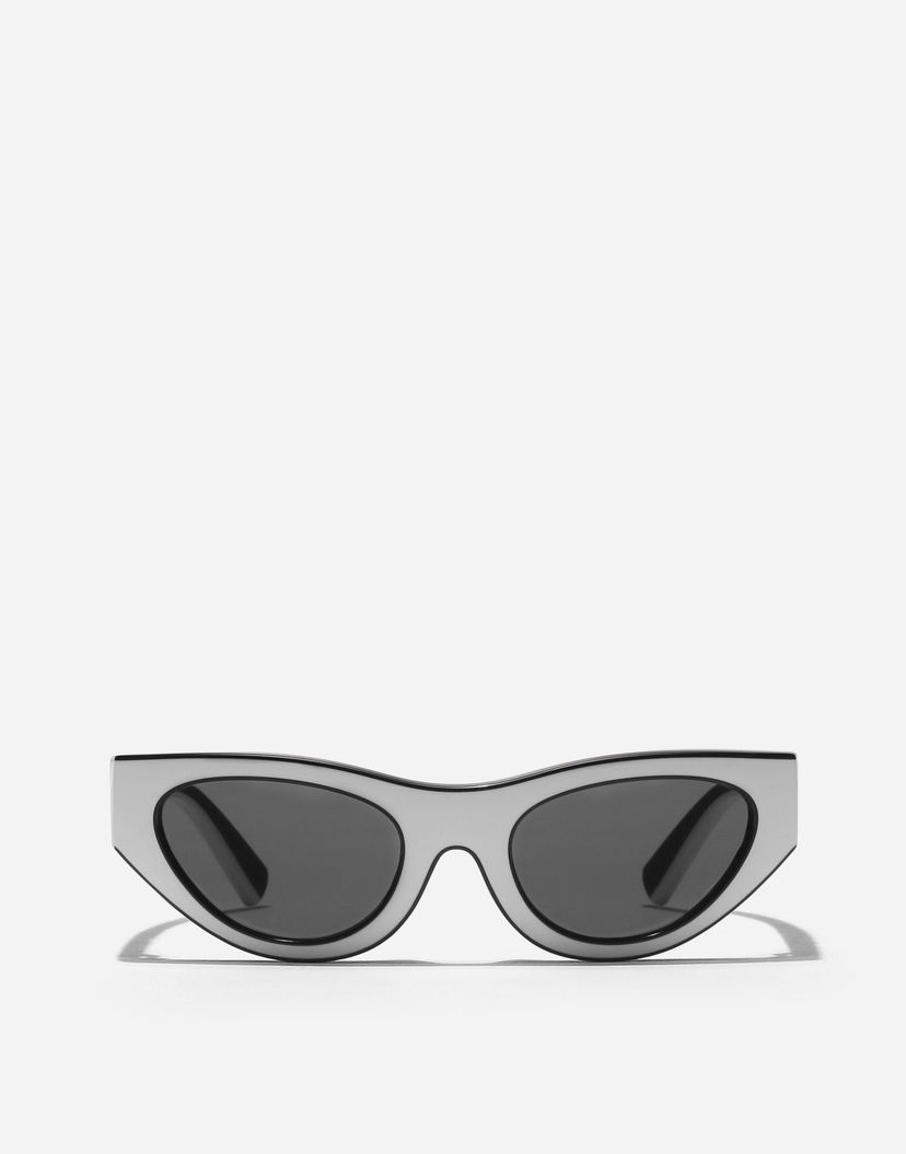 Slnečné okuliare Dolce & Gabbana Dg Logo Sleek Cat-Eye Sunglasses Šedá | VG601GVN5879V000