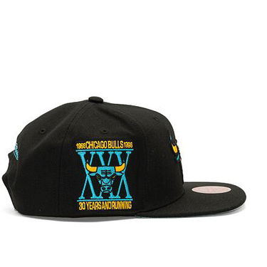 Šiltovka Mitchell & Ness NBA Core Xi Snapback Chicago Bulls Black Čierna | HHSS6751-CBUYYPPPBLCK, 1