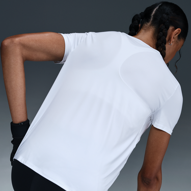 Tričko Nike Dri-FIT One Classic Short-Sleeve Training Top Biela | IB9408-100, 1