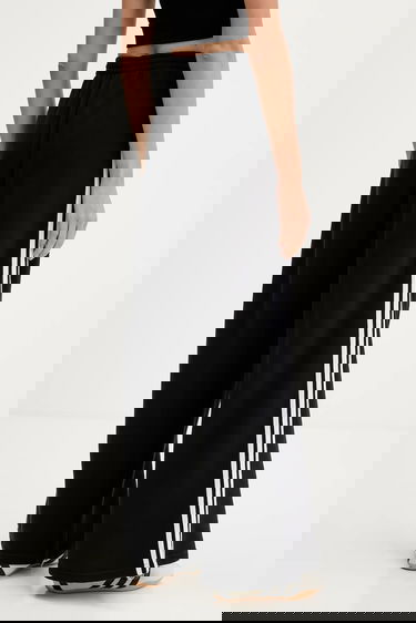 Tepláky adidas Originals adidas Originals 3-Stripes Wide Leg Track Pants Čierna | JV7473, 2