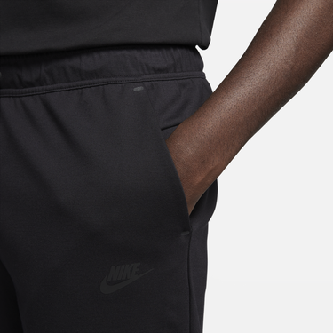 Šortky Nike Sportswear Tech Fleece Lightweight Shorts Čierna | DX0828-010, 1