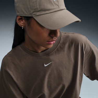 Tričko Nike Sportswear Essential T-Shirt Hnedá | FD4149-233, 4