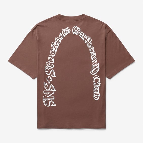 Tričko Stockholm (Surfboard) Club Arch T-shirt x Sns Hnedá | SNSAU1B30, 0