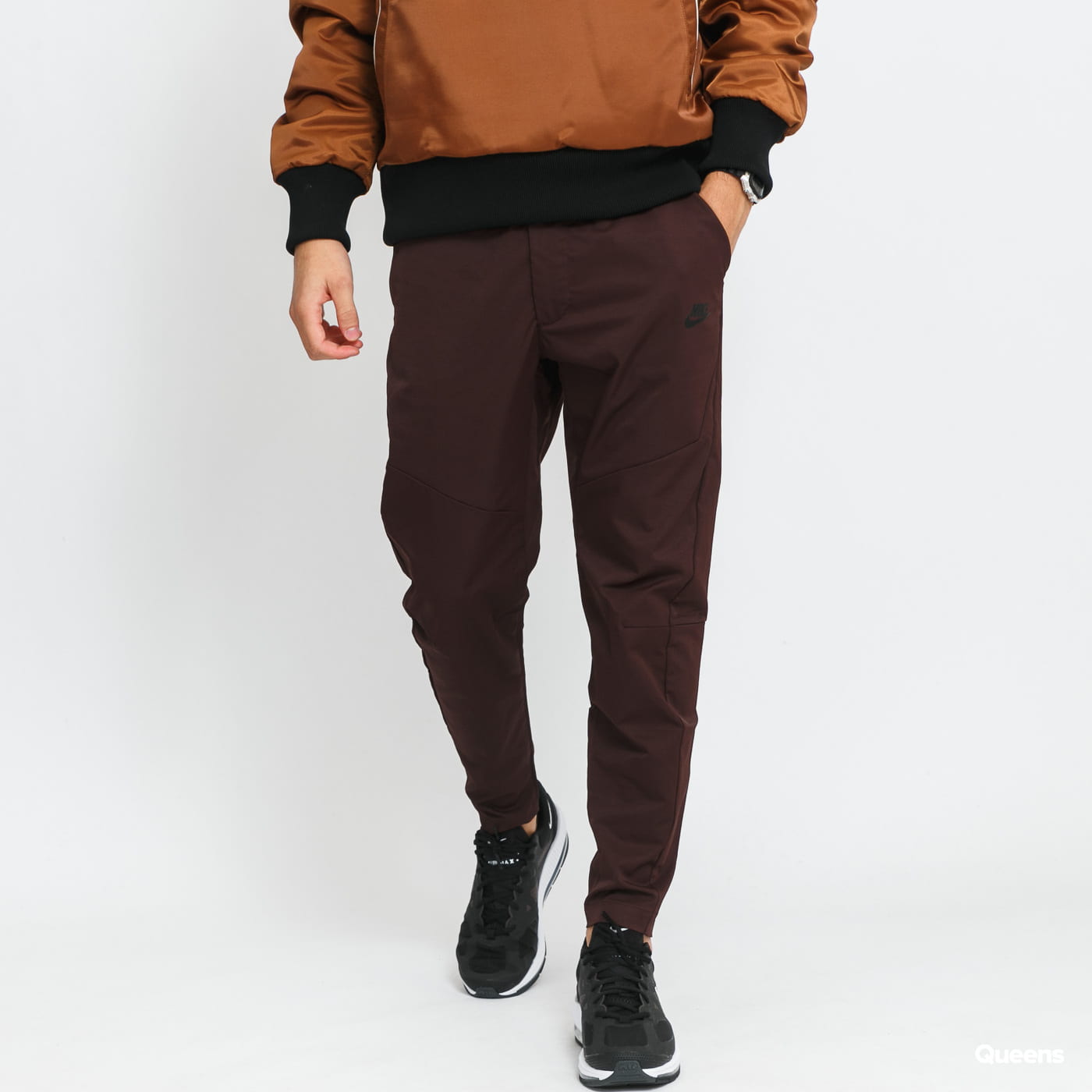Nohavice Nike Sportswear Tech Essentials Woven Commuter Hnedá | DH4224-203, 0