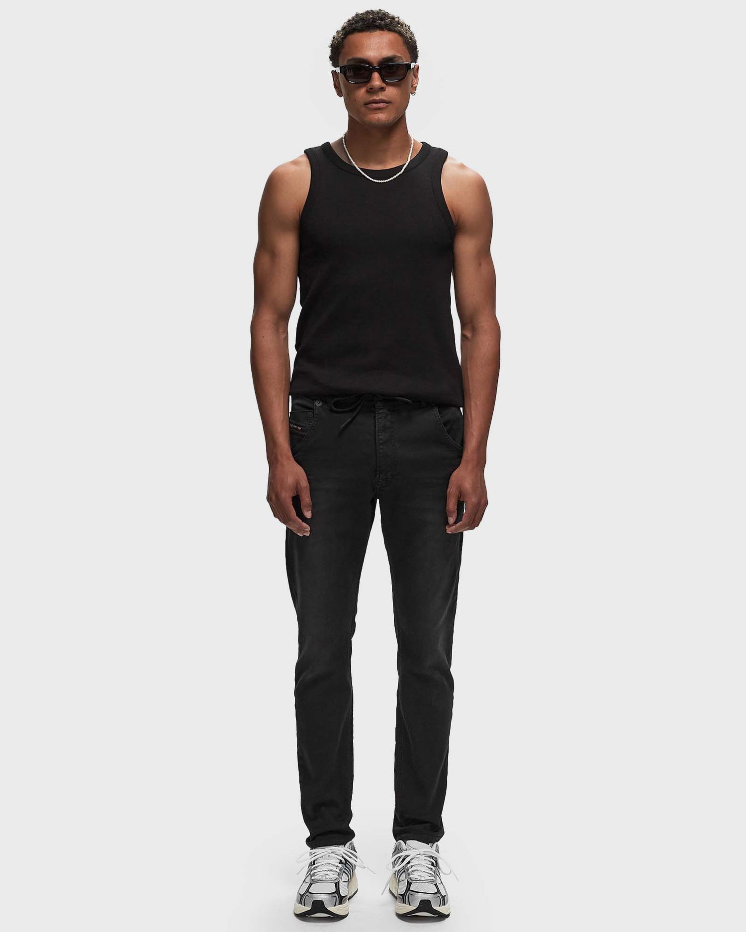 Džínsy Diesel Krooley Jogg Jeans Čierna | A000880670M, 1