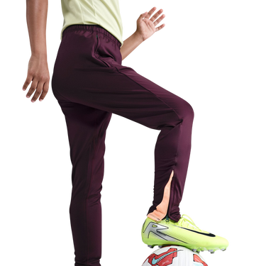 Tepláky Nike Dri-FIT Strike 24 Training Pants Vínová | fn8418-610, 2