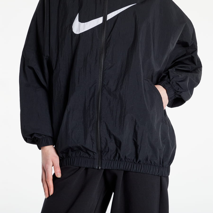 Sportswear Essential