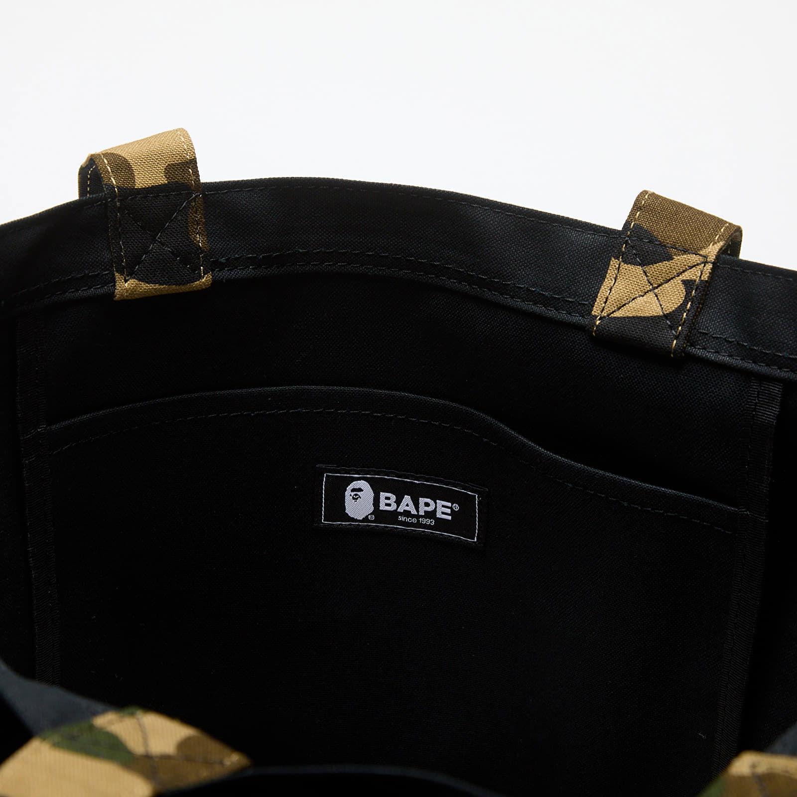 A BATHING APE 1St Camo Ape Head Tote Bag Black Universal