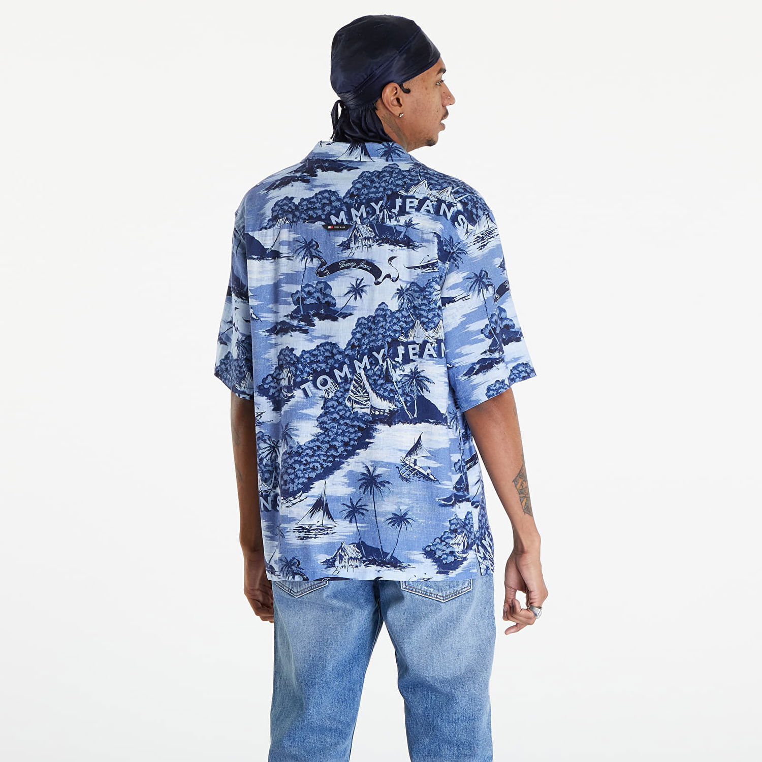 Košeľa Tommy Hilfiger Hawaiian Print Camp Collar Short Sleeve Shirt Hawaiian Aop Modrá | DM0DM18950 0KA, 1