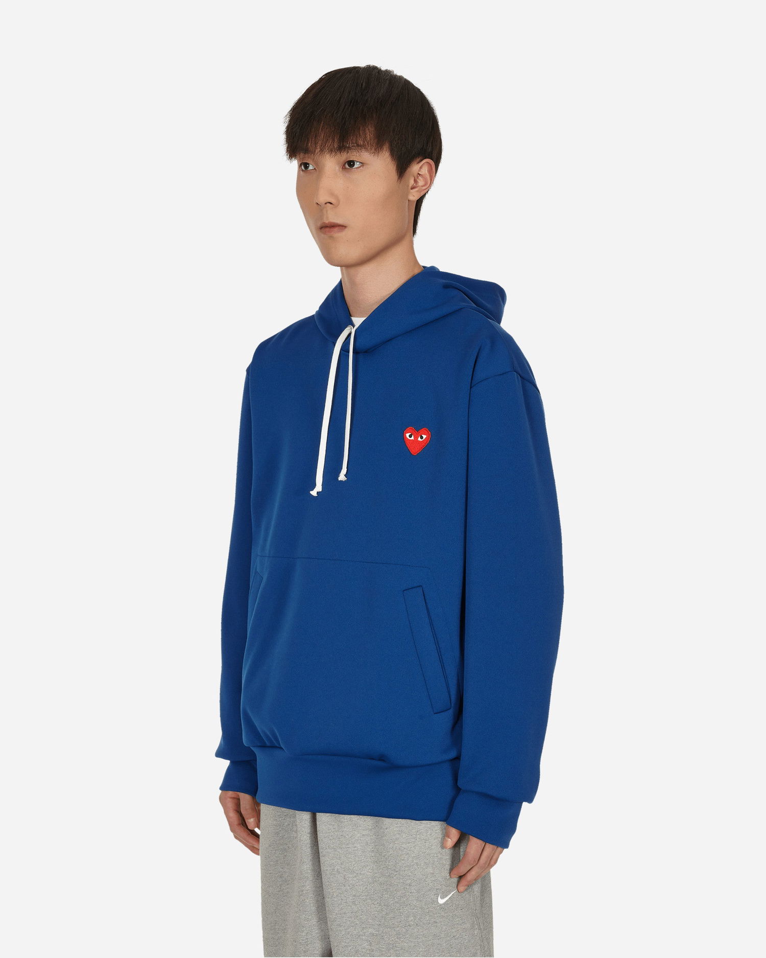 Mikina Comme des Garçons Heart Patch Hoodie Navy | P1T174 2, 1
