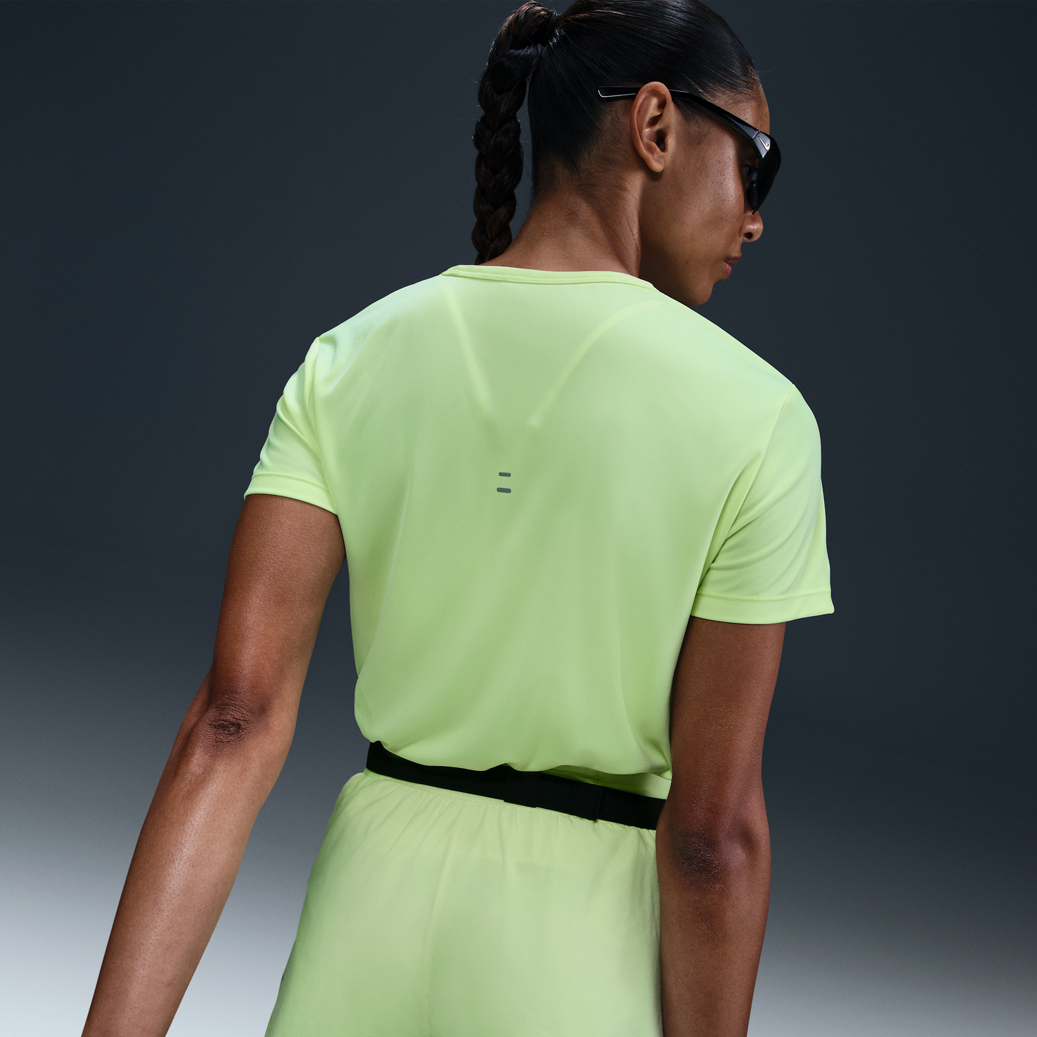 Tričko Nike Dri-FIT Tempo Short-Sleeve Running Top Zelené | HQ0648-701, 1