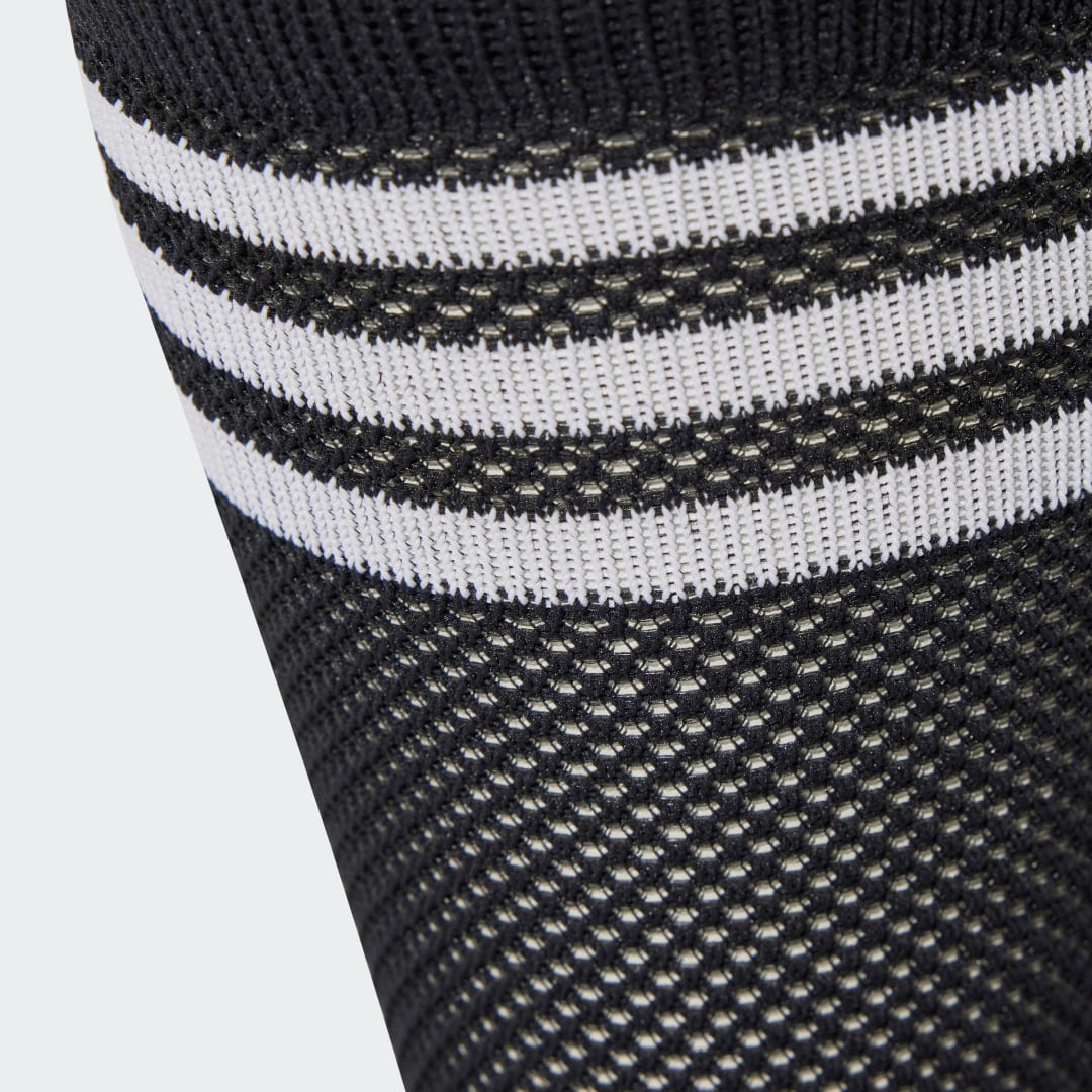 Textured Crew Socks (2 Pairs)