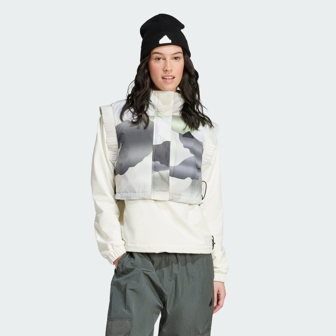 Vesta adidas Performance City Escape Camo Print Crop Vest Biela | IX3838, 1