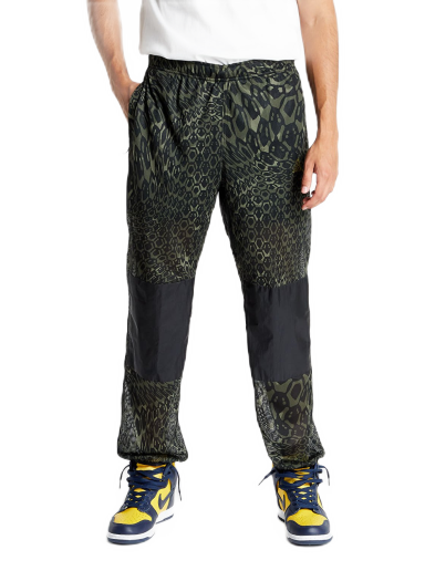 Cargo nohavice Nike NRG Dri-Fit Hyparchnd Čierna | DB4101-355