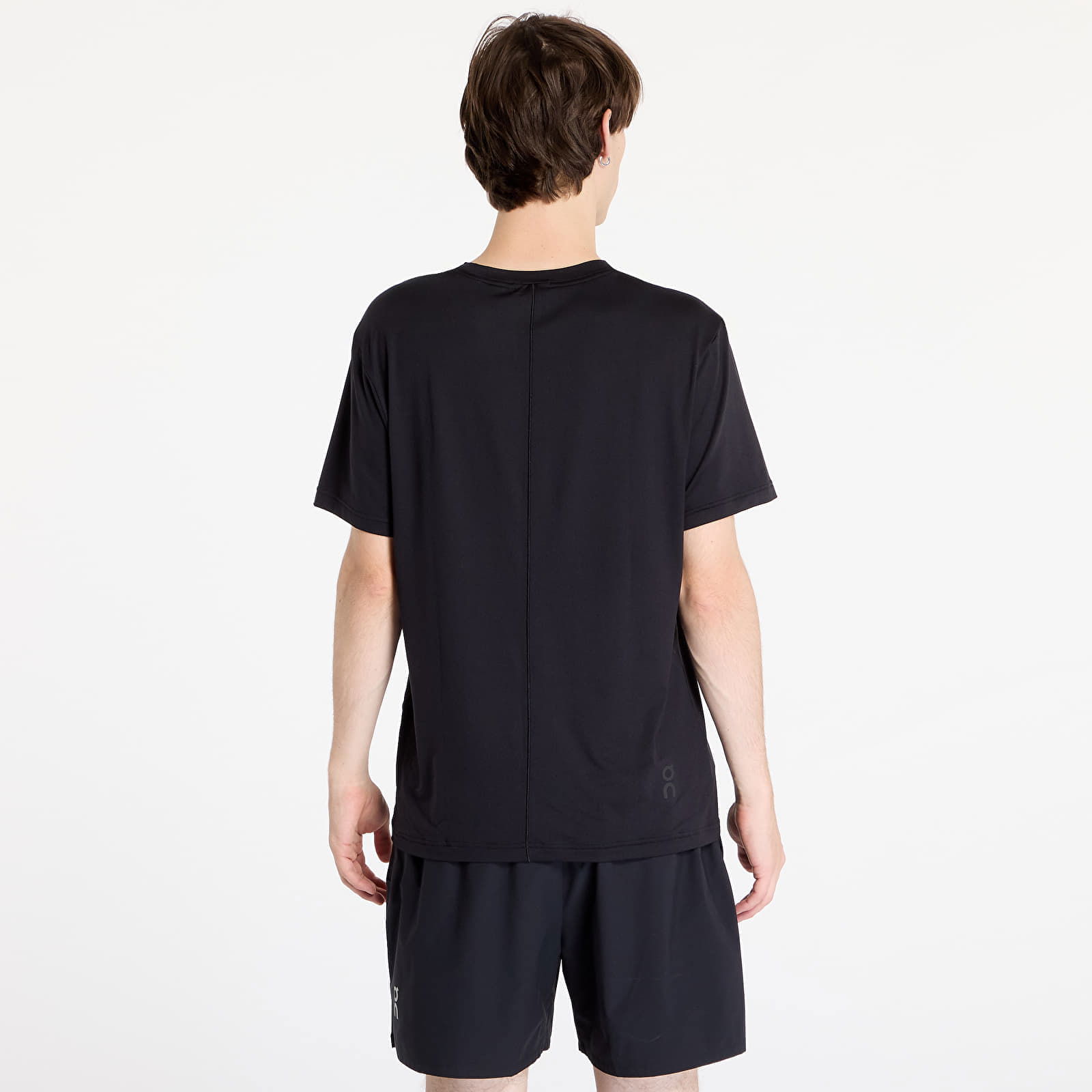 On Movement-Tee Black S