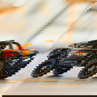 Zberateľské LEGO Technic 42166 NEOM McLaren Extreme E Race Car Rôznofarebný | 42166LEG, 3