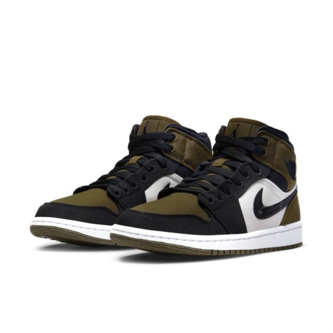 Air Jordan 1 MID W