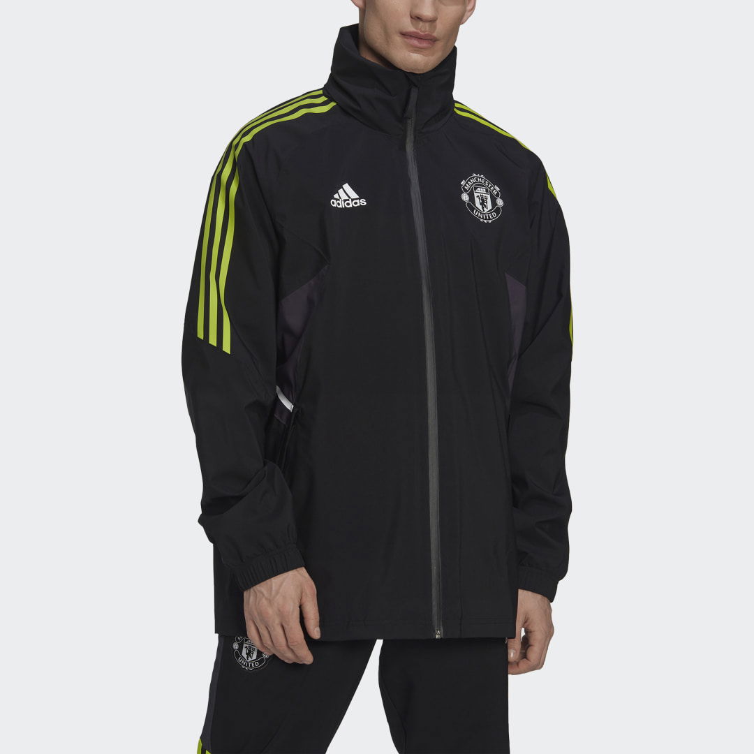 Manchester United Condivo 22 Rain Jacket