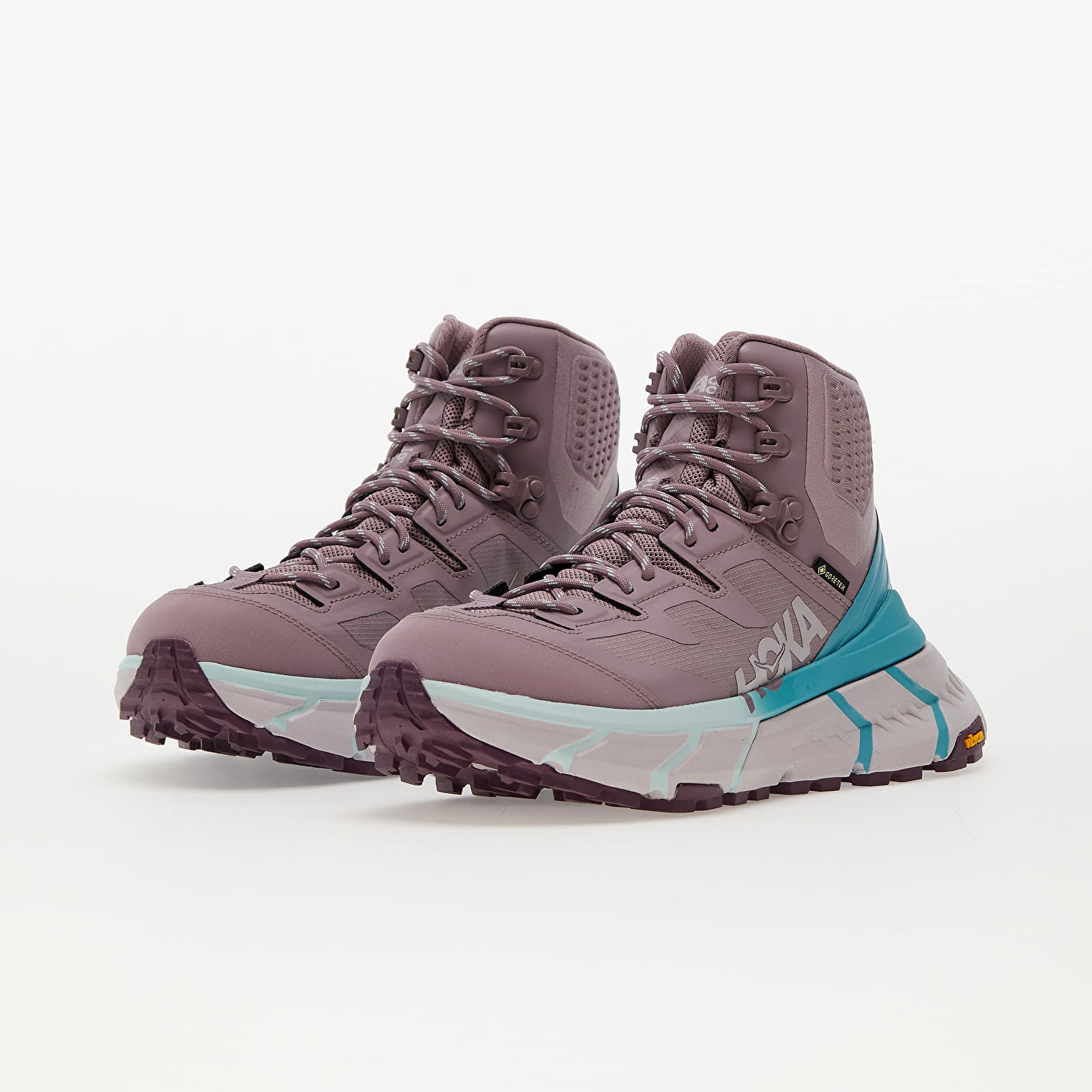 W Tennine Hike GTX