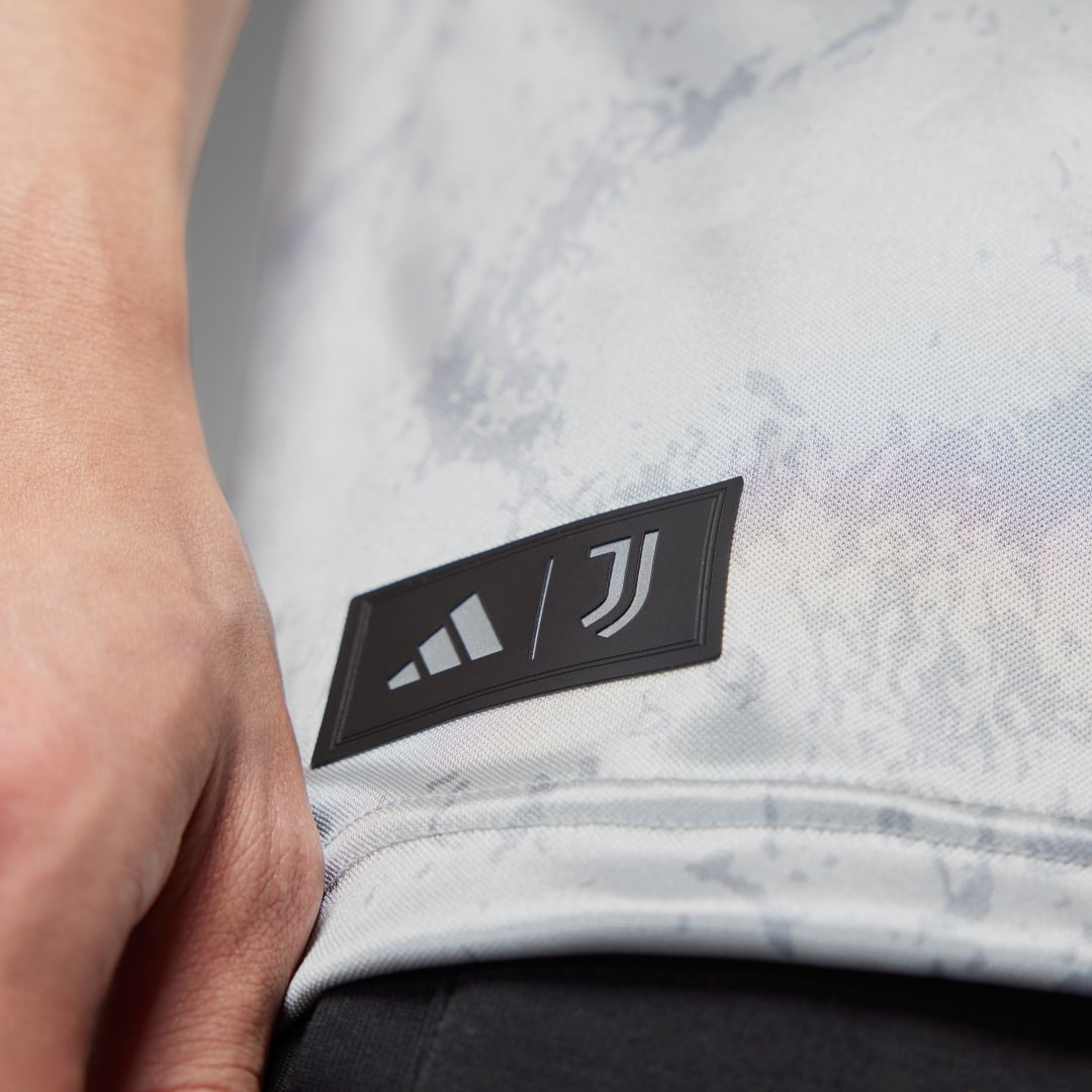 Juventus x NASA Graphic Print T-Shirt
