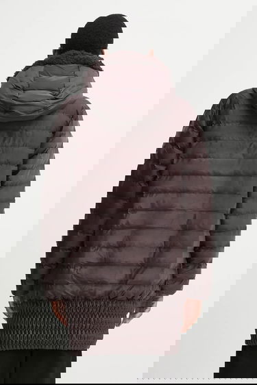 Prešívaná bunda Rains Lohja W3T3 Hooded Padded Coat with Ruched Hem Hnedá | 17250.129, 2