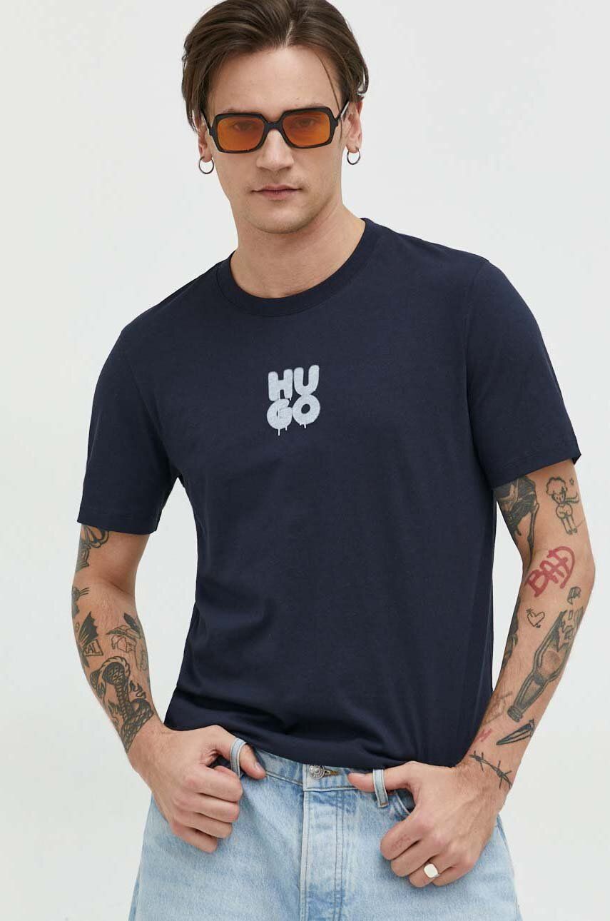 Tričko BOSS Cotton-Jersey T-Shirt with Graffiti-Style Stacked Logo Navy | 50488904, 0