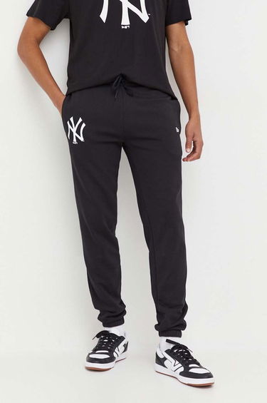 Tepláky New Era Printed Sweatpants Čierna | 60416726, 0