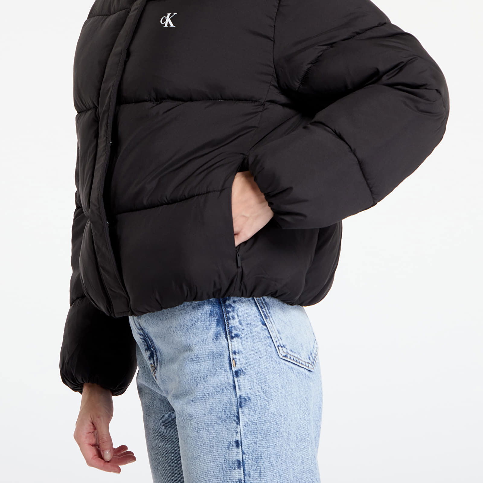 Logo Short Hooded Puffer Jacket Black