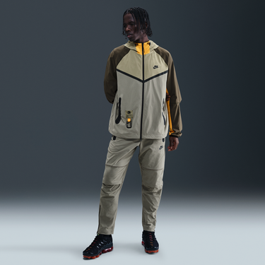 Vetrovka Nike Tech Windrunner Woven Full-Zip Jacket Hnedá | IB8956-276, 2