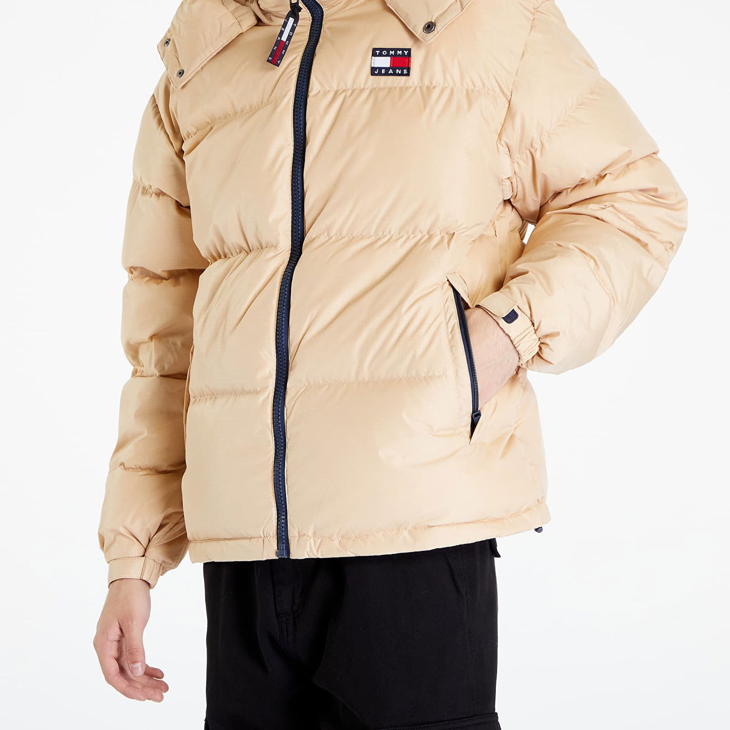 Prešívaná bunda Tommy Hilfiger Jeans Alaska Puffer Béžová | DM0DM15445 AB4, 1