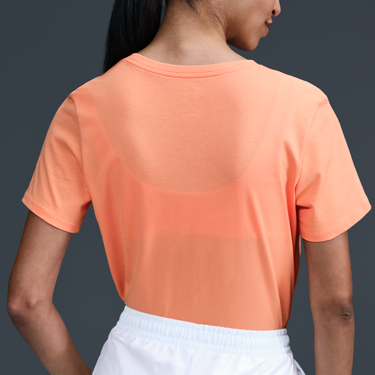 Tričko Nike Sportswear Club Essentials T-Shirt Oranžová | DX7902-844, 3