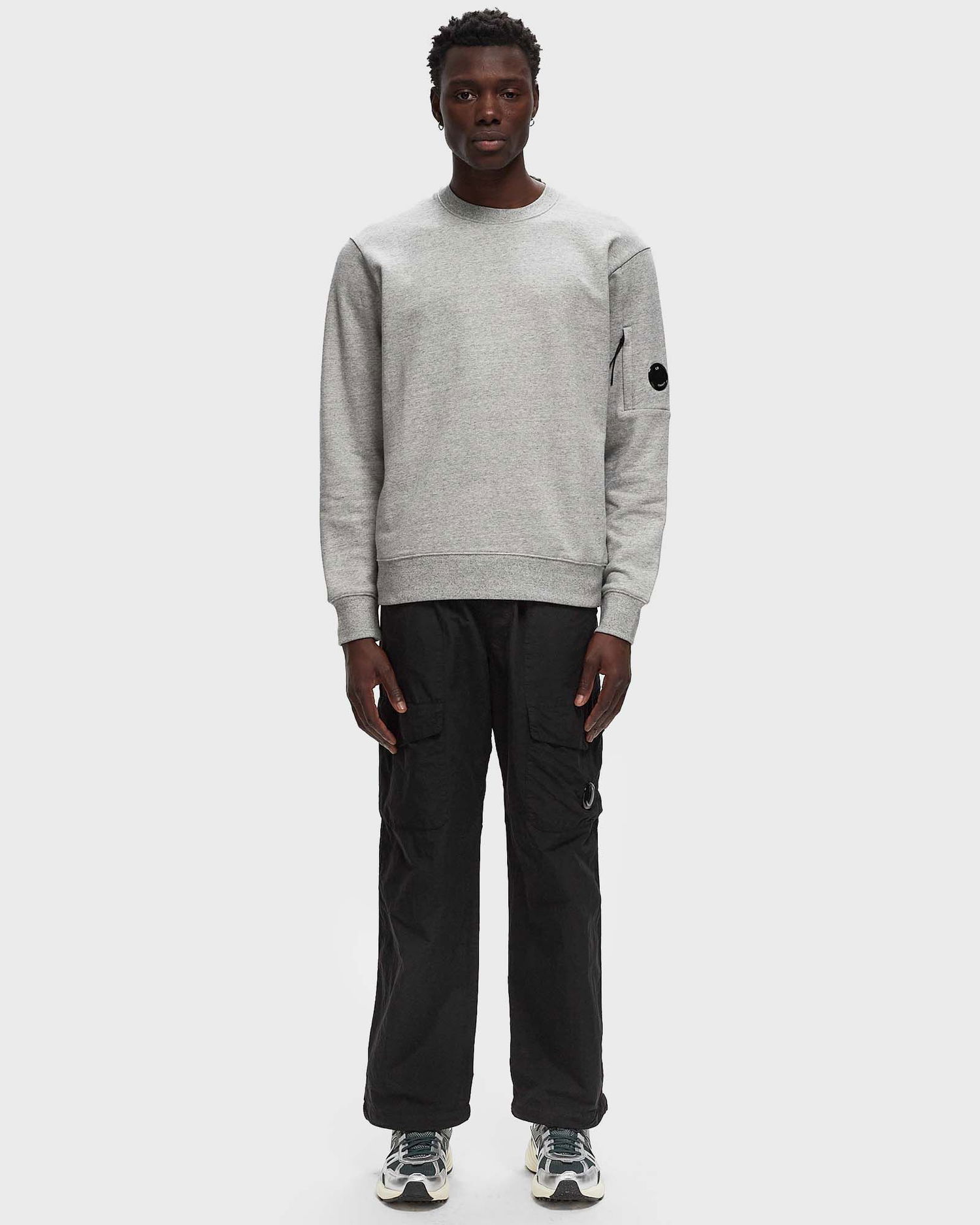 Mikina C.P. Company DIAGONAL RAISED FLEECE CREW NECK LENS SWEATSHIRT Šedá | 17CMSS023A005086W-M94, 1