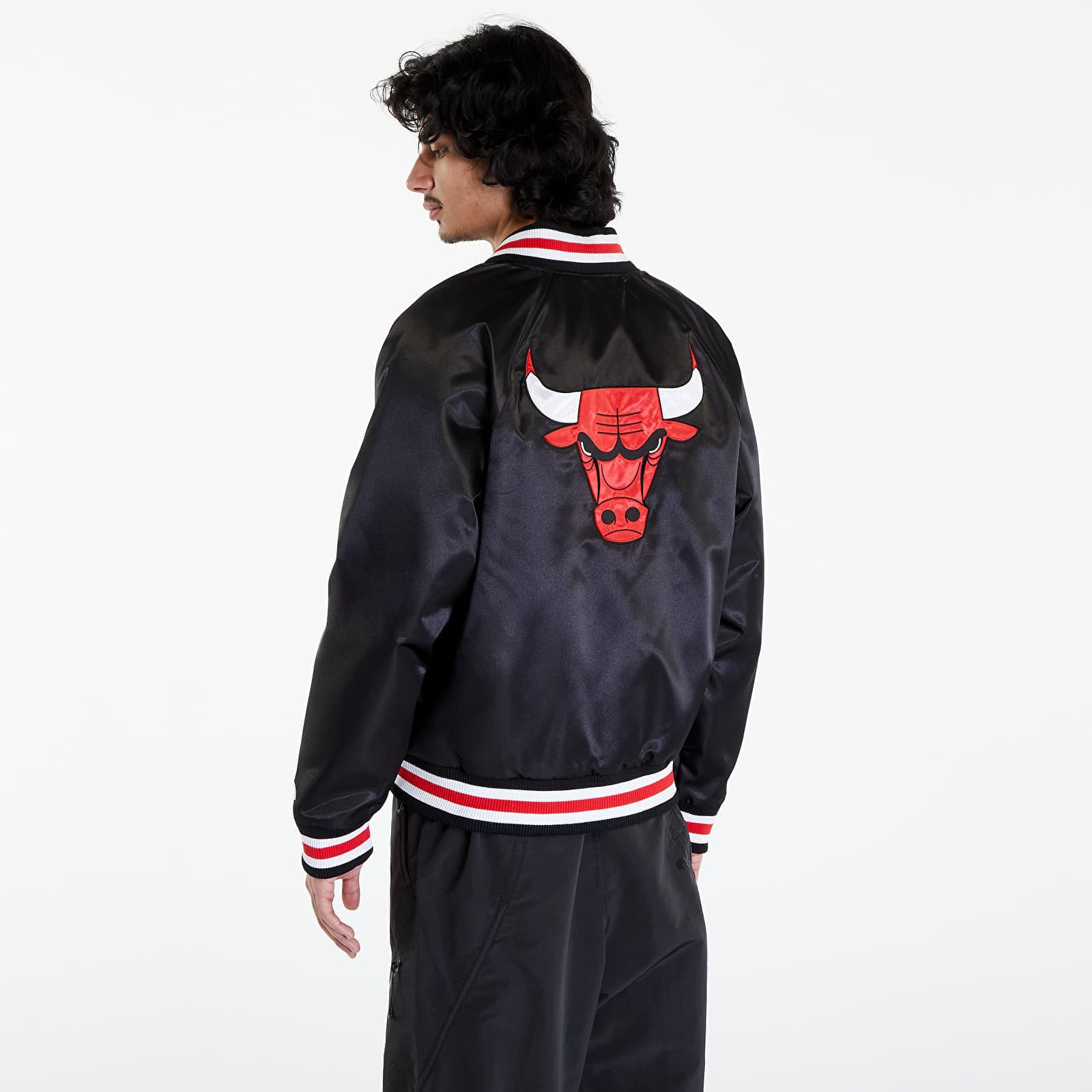 Chicago Bulls NBA Applique Satin Bomber Jacket UNISEX Black/ Front Door Red