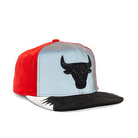 Šiltovka Mitchell & Ness Day 5 Snapback Chicago Bulls Červená | HHSS1102-CBUYYPPPGYRD