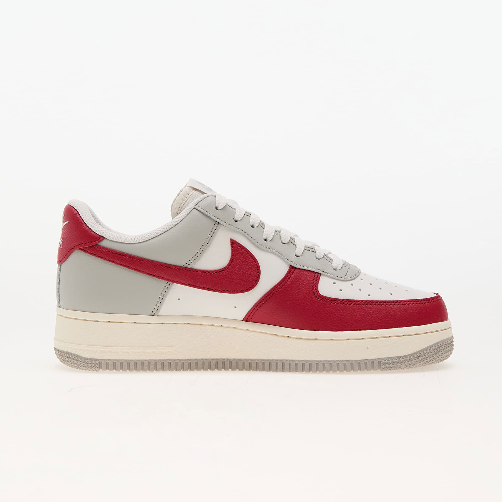 AIR FORCE 1 '07 LV8