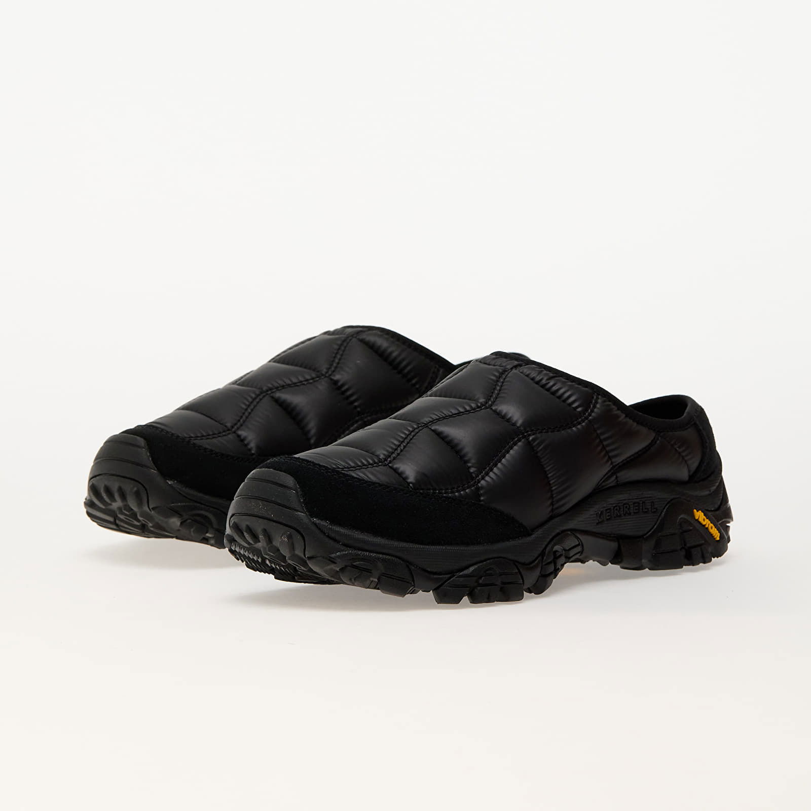 1TRL Moab 2 Slide Quilted Se Black