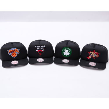 Šiltovka Mitchell & Ness Mitchell & Ness Chicago Bulls Hidden Trucker Snapback Čierna | HT11408-CBUBLCK, 3