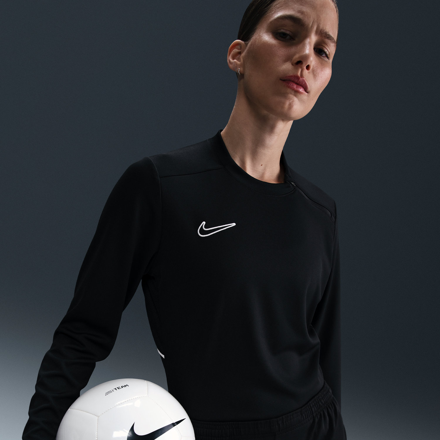 Sveter Nike Academy Dri-FIT Long Sleeve Soccer T-Shirt Čierna | HM0744-010, 1
