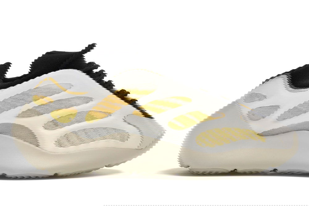 Tenisky a topánky adidas Yeezy Yeezy 700 V3 "Safflower" Béžová | G54853, 1