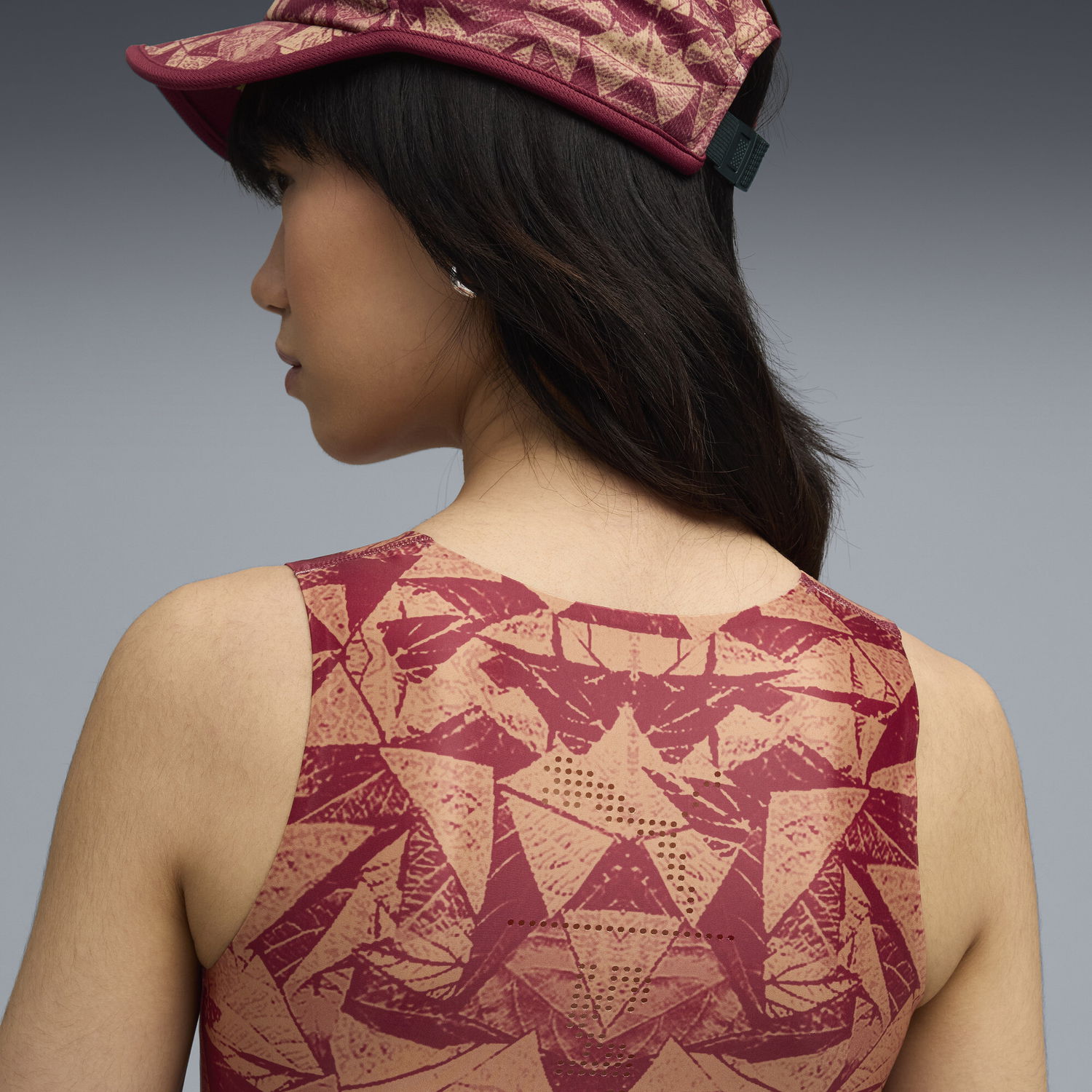 Crop Top Puma PUMA x SAYSKY Abstract Pattern Crop Running Top Rôznofarebný | 527835_90, 1