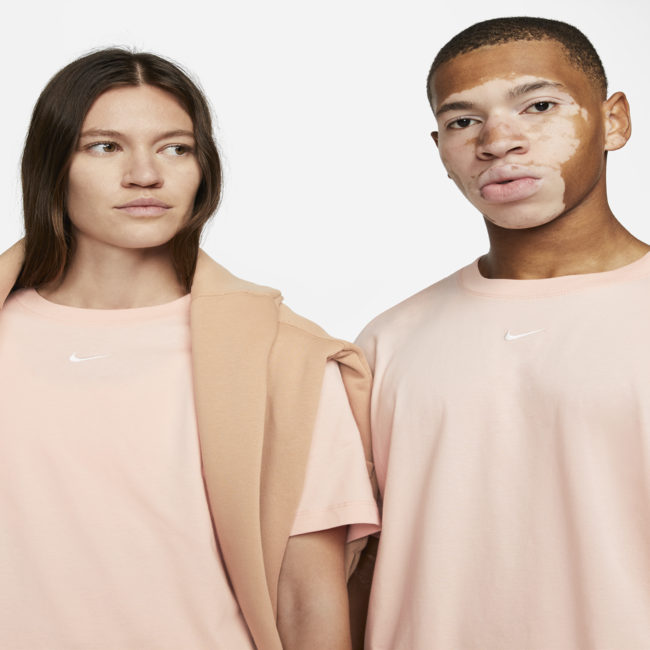 Sportswear Essentials T-Shirt