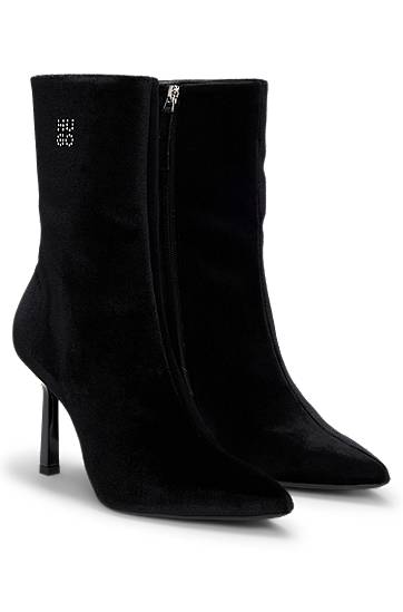 Kabáty BOSS Velvet Ankle Boots with Stacked Logo Čierna | 50529809, 0