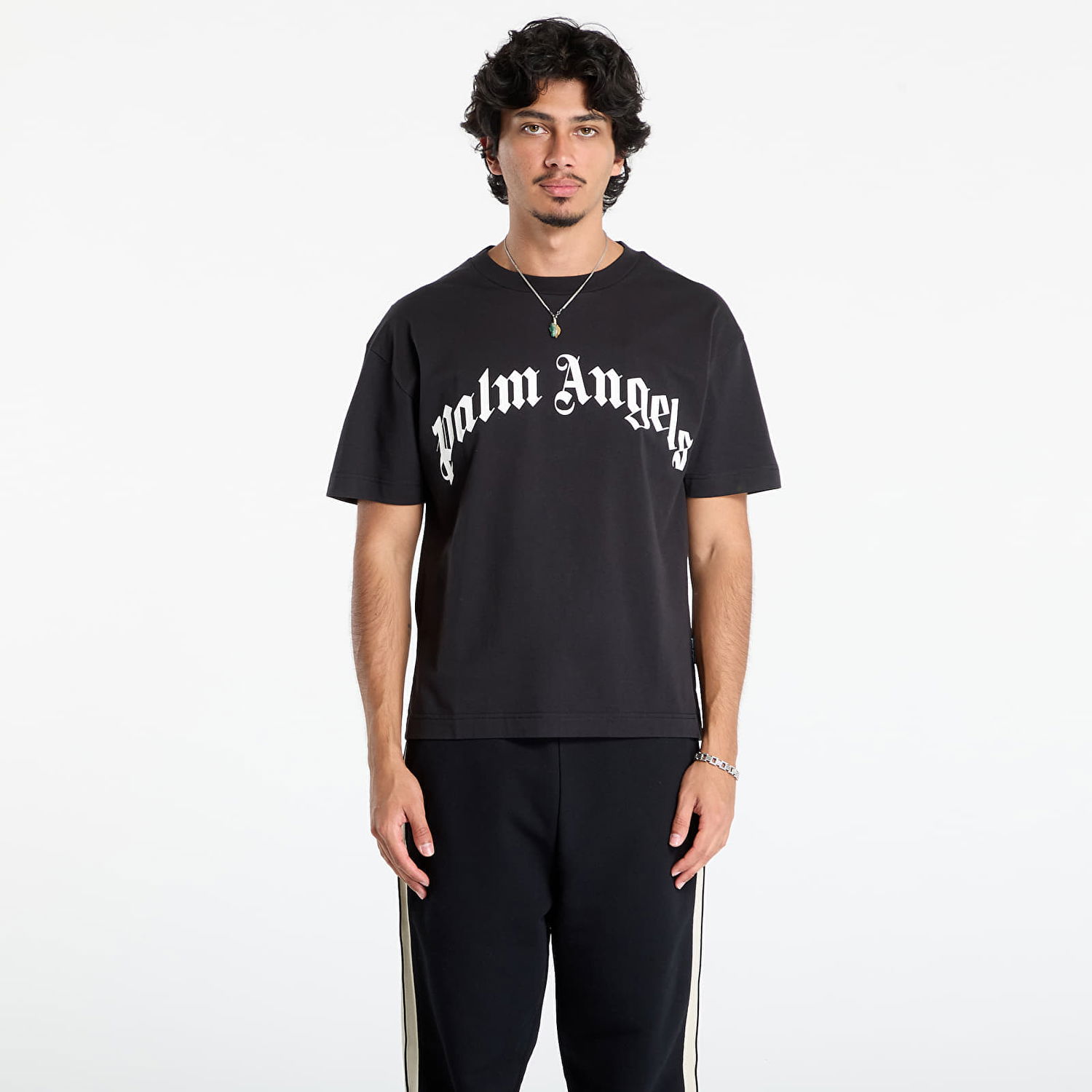 Tričko Palm Angels Palm Angels Curved Logo Regular T-Shirt Čierna | PMAA109F25JER0031003, 0