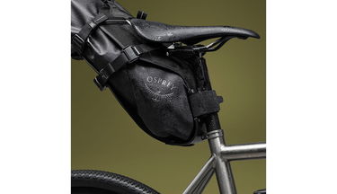 Batoh Osprey Escapist™ Saddle Bag Large Čierna | 10043010OSP, 4